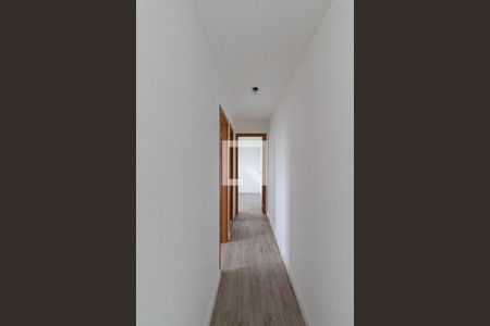 Corredor de apartamento para alugar com 2 quartos, 44m² em Colônia (zona Leste), São Paulo