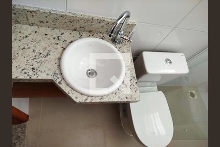 Banheiro de kitnet/studio para alugar com 1 quarto, 30m² em Vila Alpina, São Paulo