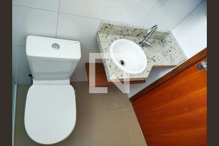 Banheiro de kitnet/studio para alugar com 1 quarto, 30m² em Vila Alpina, São Paulo