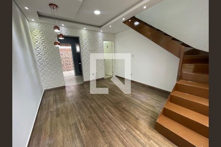 Sala de casa de condomínio para alugar com 2 quartos, 52m² em Centreville, Cotia