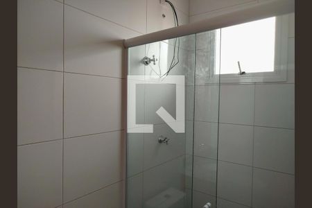 Banheiro de kitnet/studio para alugar com 1 quarto, 30m² em Vila Alpina, São Paulo