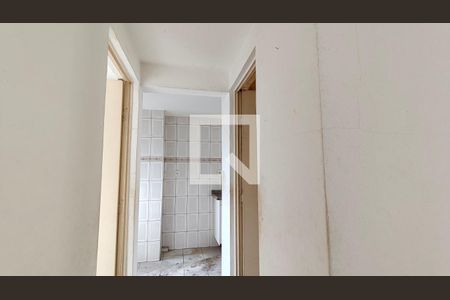 Corredor de apartamento para alugar com 2 quartos, 48m² em Parque Nações Unidas, São Paulo