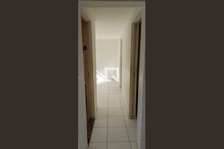 Corredor de apartamento para alugar com 2 quartos, 48m² em Parque Nações Unidas, São Paulo