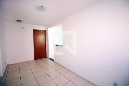 Sala de apartamento à venda com 2 quartos, 52m² em Parada de Lucas, Rio de Janeiro