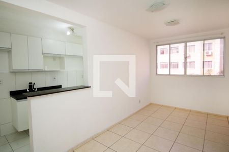Sala de apartamento à venda com 2 quartos, 52m² em Parada de Lucas, Rio de Janeiro