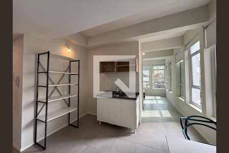 Studio de kitnet/studio para alugar com 1 quarto, 30m² em República, São Paulo