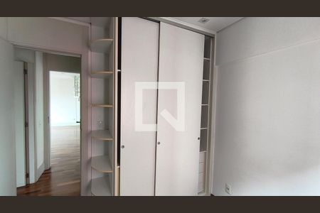 Quarto 1 de apartamento para alugar com 2 quartos, 170m² em Vila Monumento, São Paulo