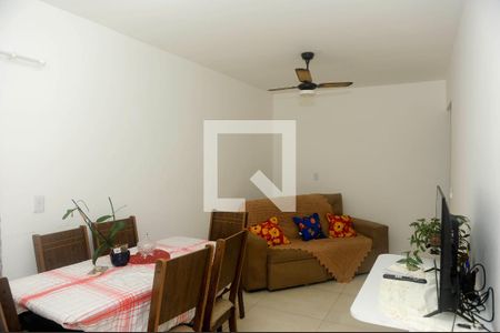 Sala de apartamento para alugar com 2 quartos, 56m² em Vila Bruno, Itaquaquecetuba