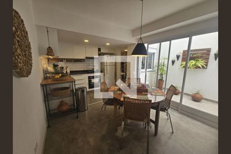 Casa à venda com 3 quartos, 116m² em Chácara Monte Alegre, São Paulo