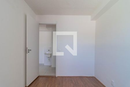 Quarto 2 de apartamento para alugar com 2 quartos, 34m² em Parque Industrial Tomas Edson, São Paulo