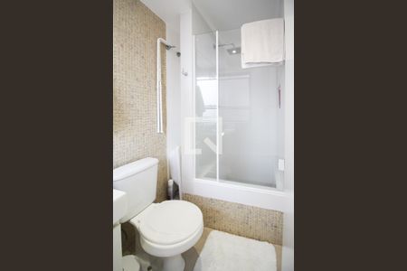 Banheiro da Suíte  de apartamento à venda com 3 quartos, 90m² em Vila Olímpia, São Paulo