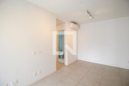 Sala de apartamento à venda com 2 quartos, 81m² em Moema, São Paulo