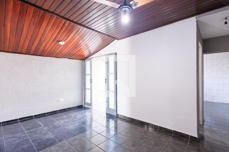 Sala de casa para alugar com 2 quartos, 100m² em Esplanada Santa Terezinha, Taubaté