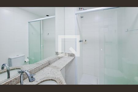 Banheiro de kitnet/studio para alugar com 1 quarto, 44m² em Vila Camargos, Guarulhos