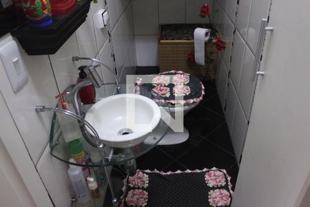 Lavabo de casa à venda com 3 quartos, 190m² em Jardim Cocaia, Guarulhos