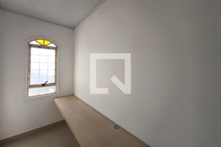 Corredor  de casa à venda com 2 quartos, 153m² em Jardim Tupi, Campinas