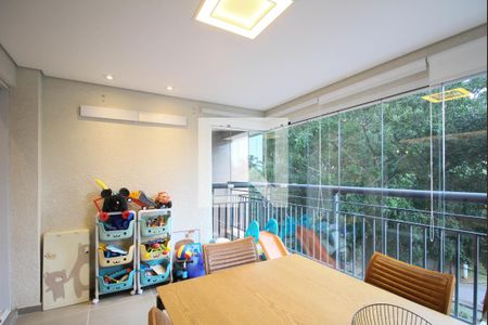 Varanda de apartamento à venda com 2 quartos, 73m² em Jardim Fonte do Morumbi, São Paulo