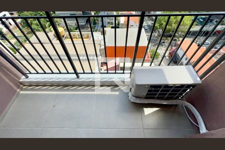 Varanda de kitnet/studio à venda com 1 quarto, 27m² em Pinheiros, São Paulo