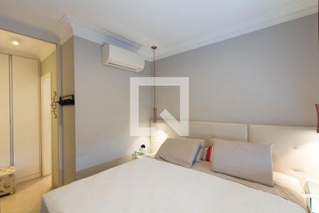 Suíte de apartamento para alugar com 3 quartos, 113m² em Vila Olímpia, São Paulo