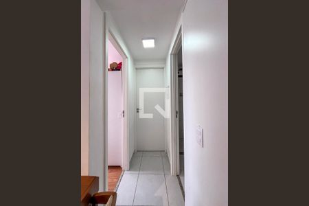Corredor de apartamento para alugar com 2 quartos, 32m² em Sacomã, São Paulo