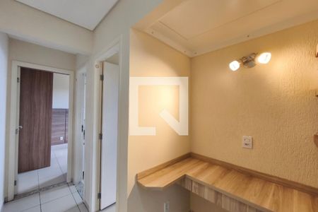 Corredor - Quartos de apartamento para alugar com 2 quartos, 50m² em Vila Faustina Ii, Campinas