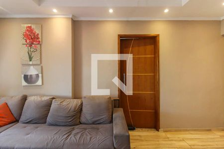 Sala de casa à venda com 3 quartos, 200m² em São Lucas, São Paulo