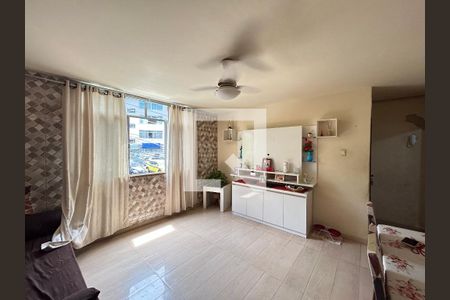 Sala de apartamento à venda com 3 quartos, 72m² em Pilares, Rio de Janeiro