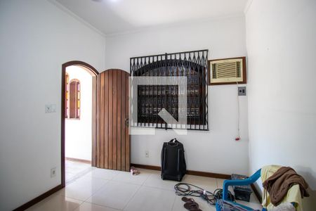 Sala de casa à venda com 3 quartos, 90m² em Brás de Pina, Rio de Janeiro