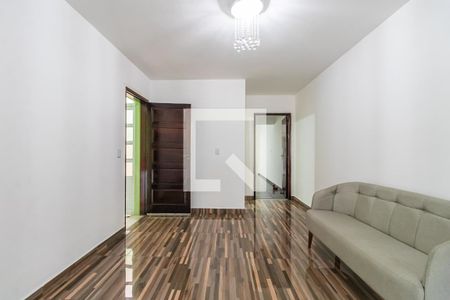 Casa para alugar com 3 quartos, 231m² em Jardim Regina Alice, Barueri