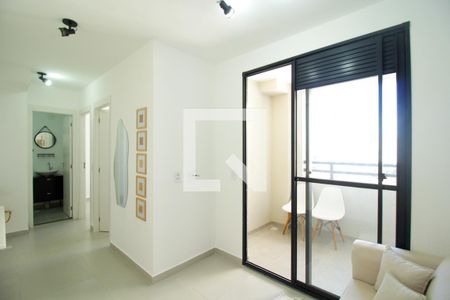 Sala/Cozinha de apartamento para alugar com 2 quartos, 45m² em Moinho Velho, São Paulo