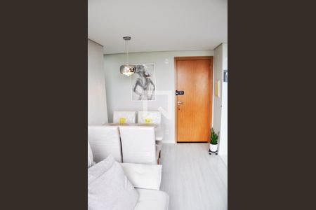 Detalhe - Sala e Sala de Jantar de apartamento à venda com 2 quartos, 44m² em Jardim Iris, São Paulo