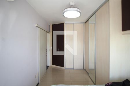 Quarto 1 de apartamento à venda com 2 quartos, 58m² em Rubem Berta, Porto Alegre