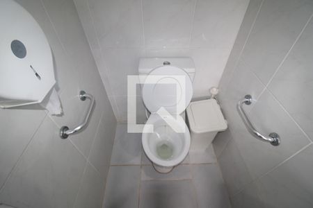 Banheiro 1 de casa à venda com 4 quartos, 362m² em Vila Vitorio Mazzei, São Paulo