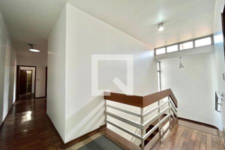 Escada de casa à venda com 5 quartos, 410m² em Parque Jabaquara, São Paulo