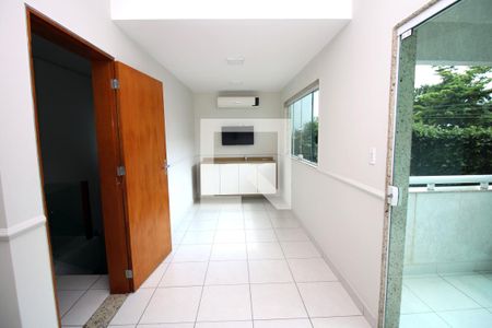 Quarto 2 de casa para alugar com 4 quartos, 360m² em Pavuna, Rio de Janeiro
