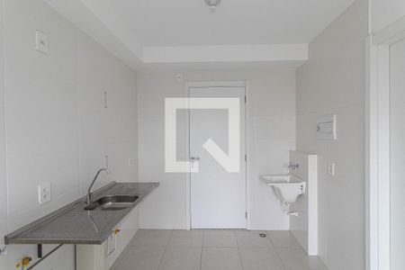 Sala/Cozinha/Área de Serviço  de apartamento para alugar com 1 quarto, 38m² em Vila Ré, São Paulo