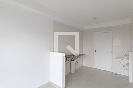 Sala/Cozinha/Área de Serviço  de apartamento para alugar com 1 quarto, 38m² em Vila Ré, São Paulo