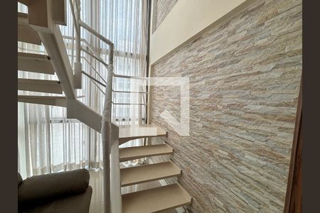 Escada de apartamento para alugar com 4 quartos, 143m² em Recreio dos Bandeirantes, Rio de Janeiro