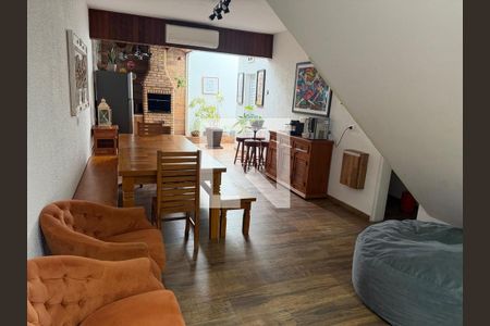 Sala de casa à venda com 3 quartos, 236m² em Vila Anhanguera, São Paulo