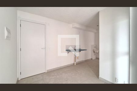 Sala/Cozinha/Área de serviço de apartamento à venda com 2 quartos, 34m² em Parque Industrial Tomas Edson, São Paulo