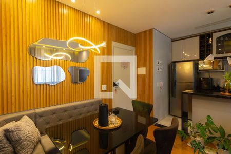 Sala de apartamento à venda com 2 quartos, 46m² em Vila Carmosina, São Paulo