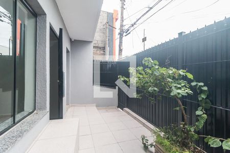Entrada de casa para alugar com 2 quartos, 65m² em Vl. Santista, Mogi das Cruzes