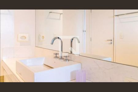 Banheiro de apartamento para alugar com 1 quarto, 91m² em Higienópolis, São Paulo