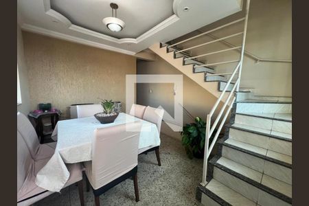 Foto 02 de casa à venda com 4 quartos, 120m² em Eldorado, Contagem