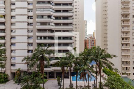 Sacada de apartamento à venda com 4 quartos, 149m² em Moema, São Paulo