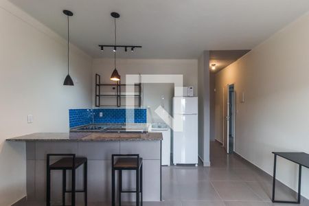 Quarto/Cozinha de kitnet/studio para alugar com 1 quarto, 27m² em Vl. Santista, Mogi das Cruzes