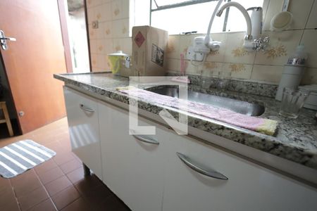 Cozinha de casa à venda com 2 quartos, 128m² em Jardim Santo Alberto, Santo André