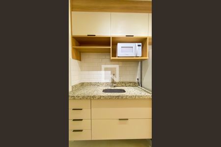 cozinha de apartamento para alugar com 1 quarto, 25m² em Butantã, São Paulo