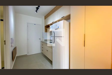 cozinha de apartamento para alugar com 1 quarto, 25m² em Butantã, São Paulo
