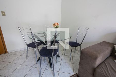 Sala de apartamento para alugar com 3 quartos, 76m² em Brasil, Uberlândia